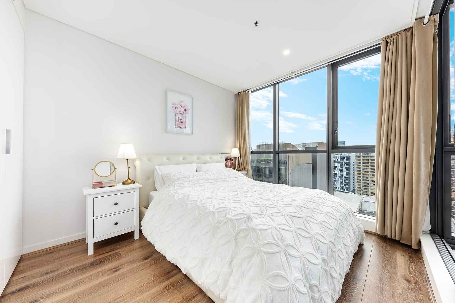 2004/150 Pacific Highway North Sydney