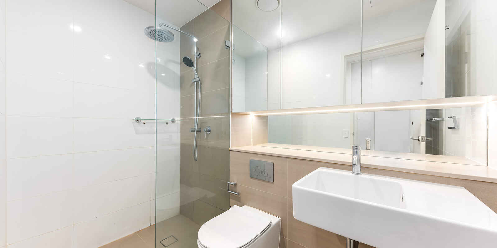 2004/150 Pacific Highway North Sydney