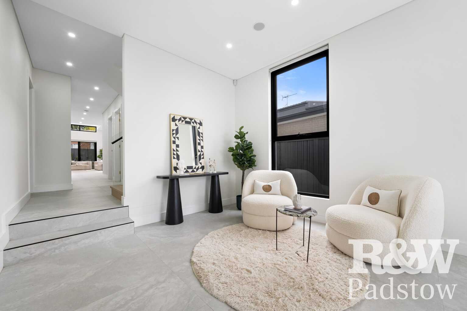 7A Holland Crescent Casula 7A Holland Crescent Casula