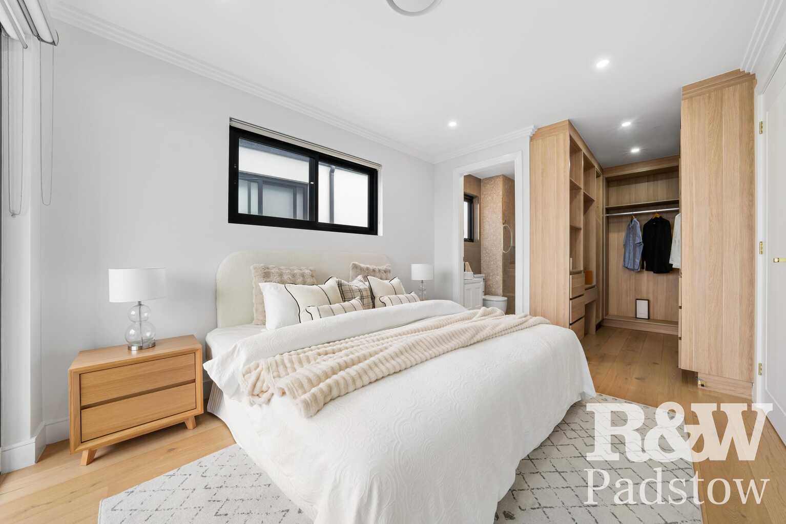 7A Holland Crescent Casula 7A Holland Crescent Casula
