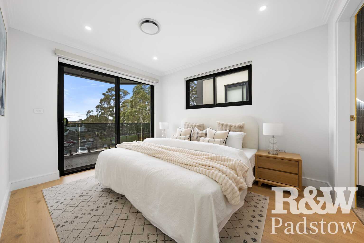 7A Holland Crescent Casula 7A Holland Crescent Casula