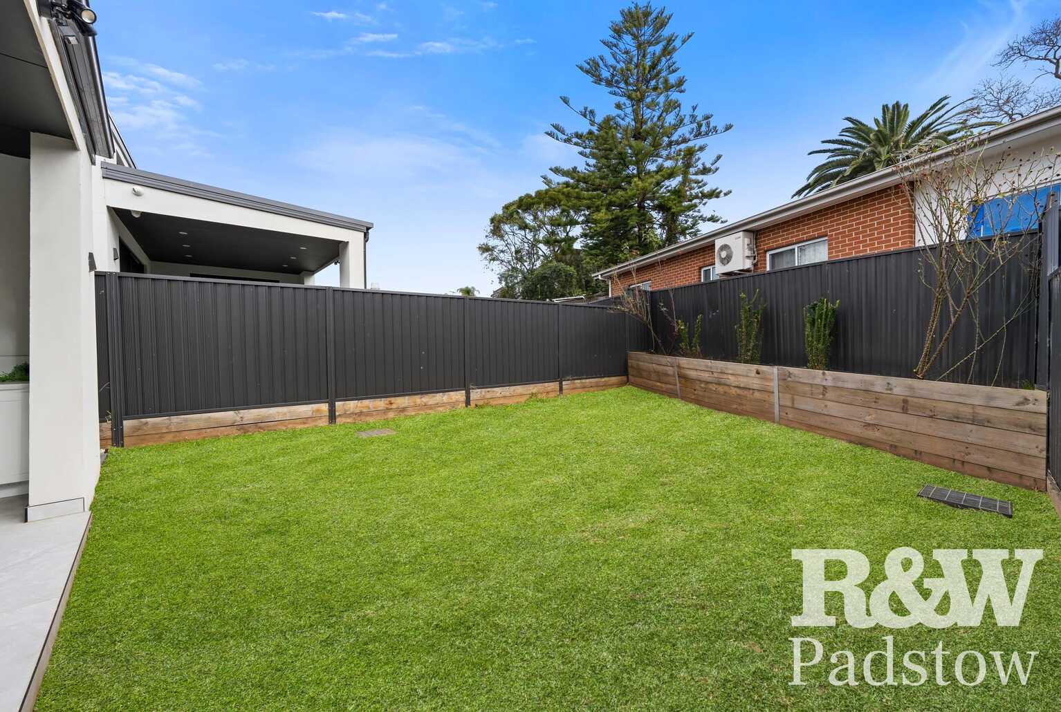 7A Holland Crescent Casula 7A Holland Crescent Casula