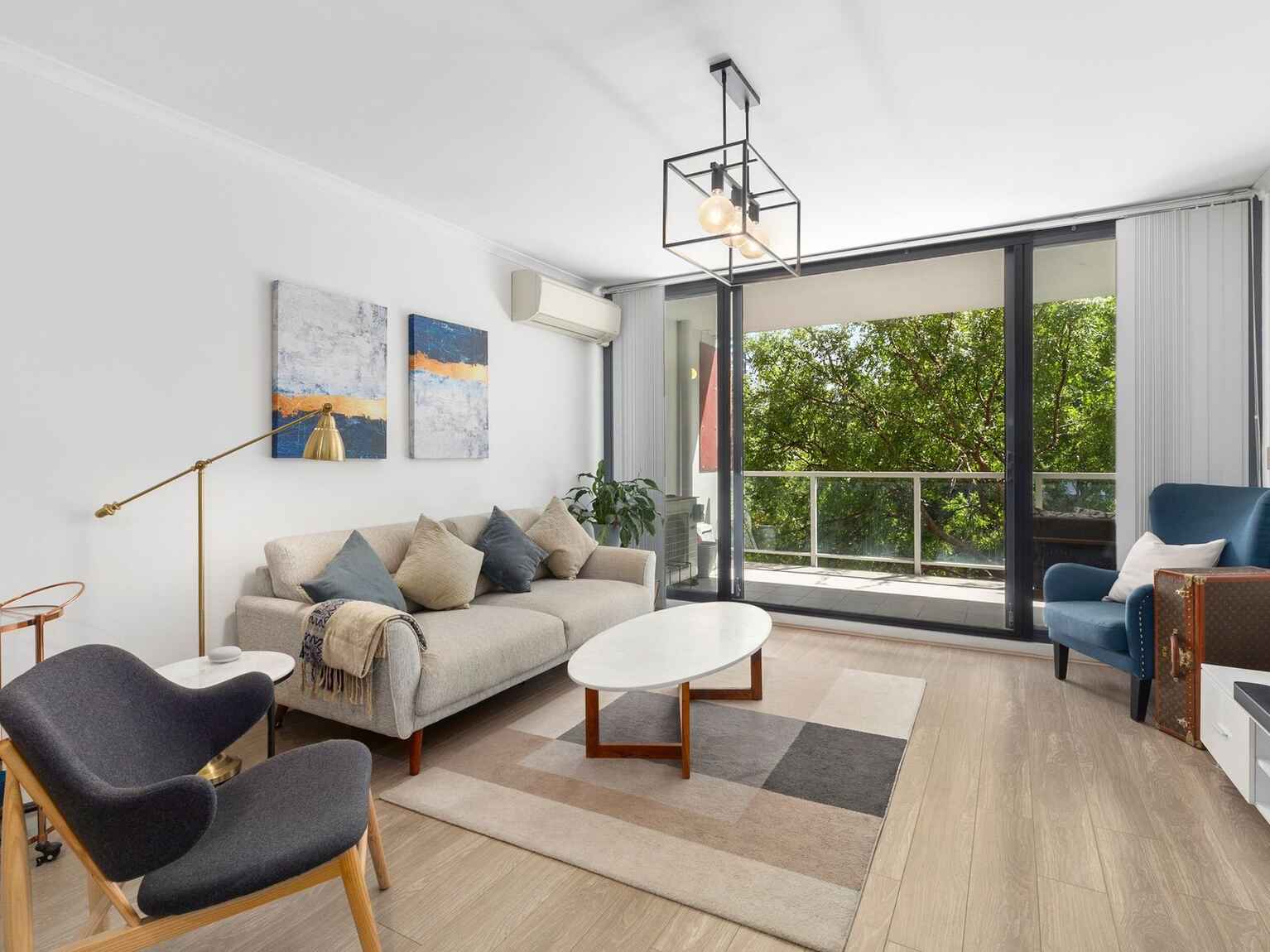 7/8 Grandstand Parade Zetland