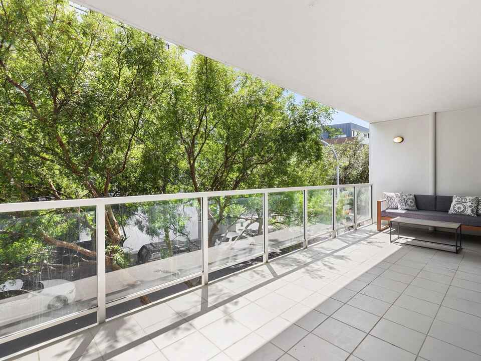 7/8 Grandstand Parade Zetland