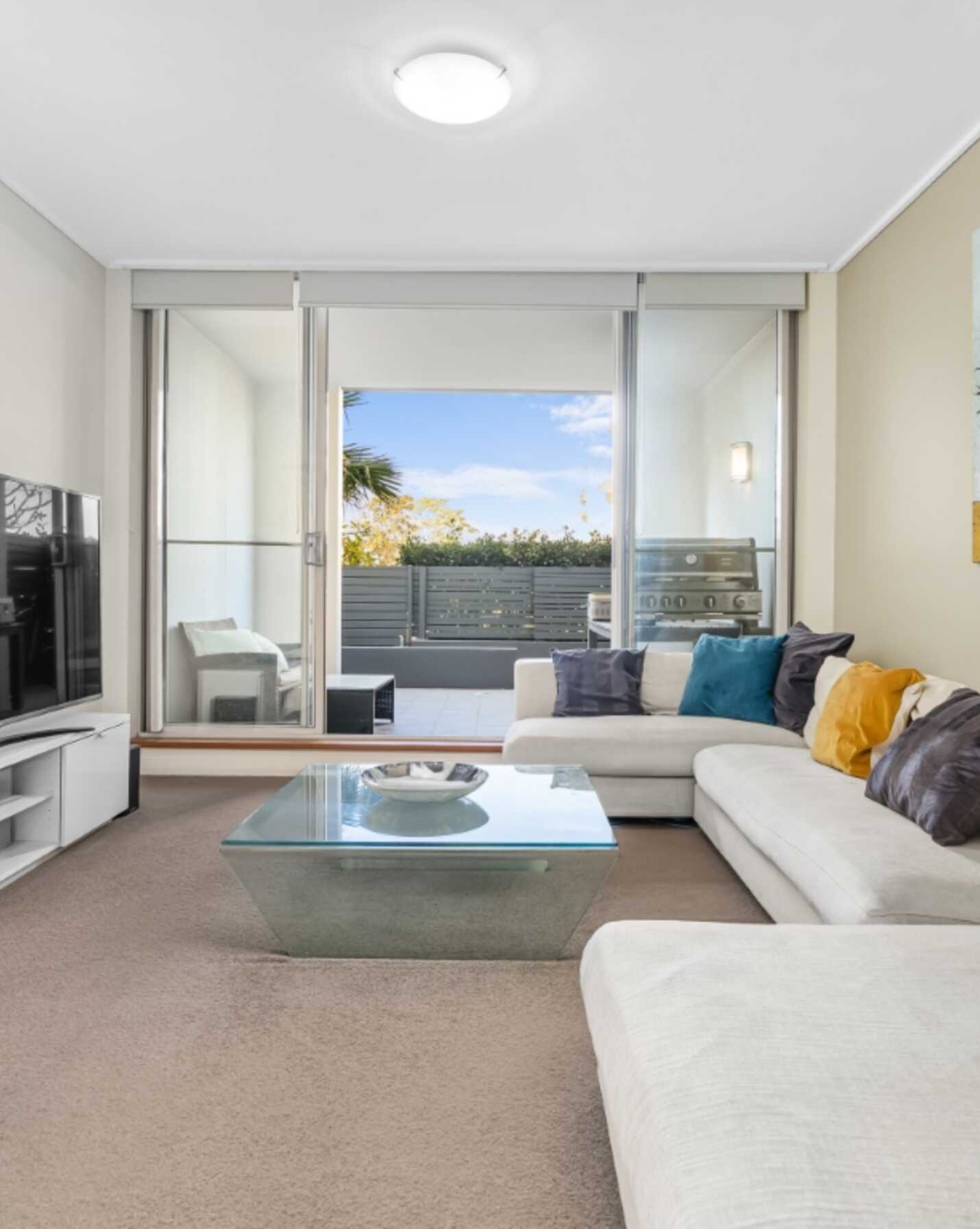 427/16 MARINE PARADE Wentworth Point, Point - Thumbnail 3