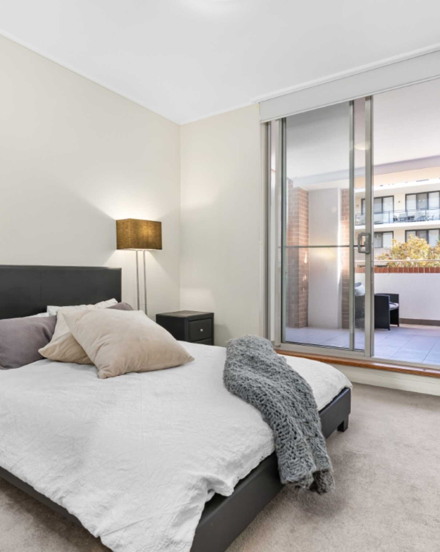 427/16 MARINE PARADE Wentworth Point, Point - Thumbnail 5
