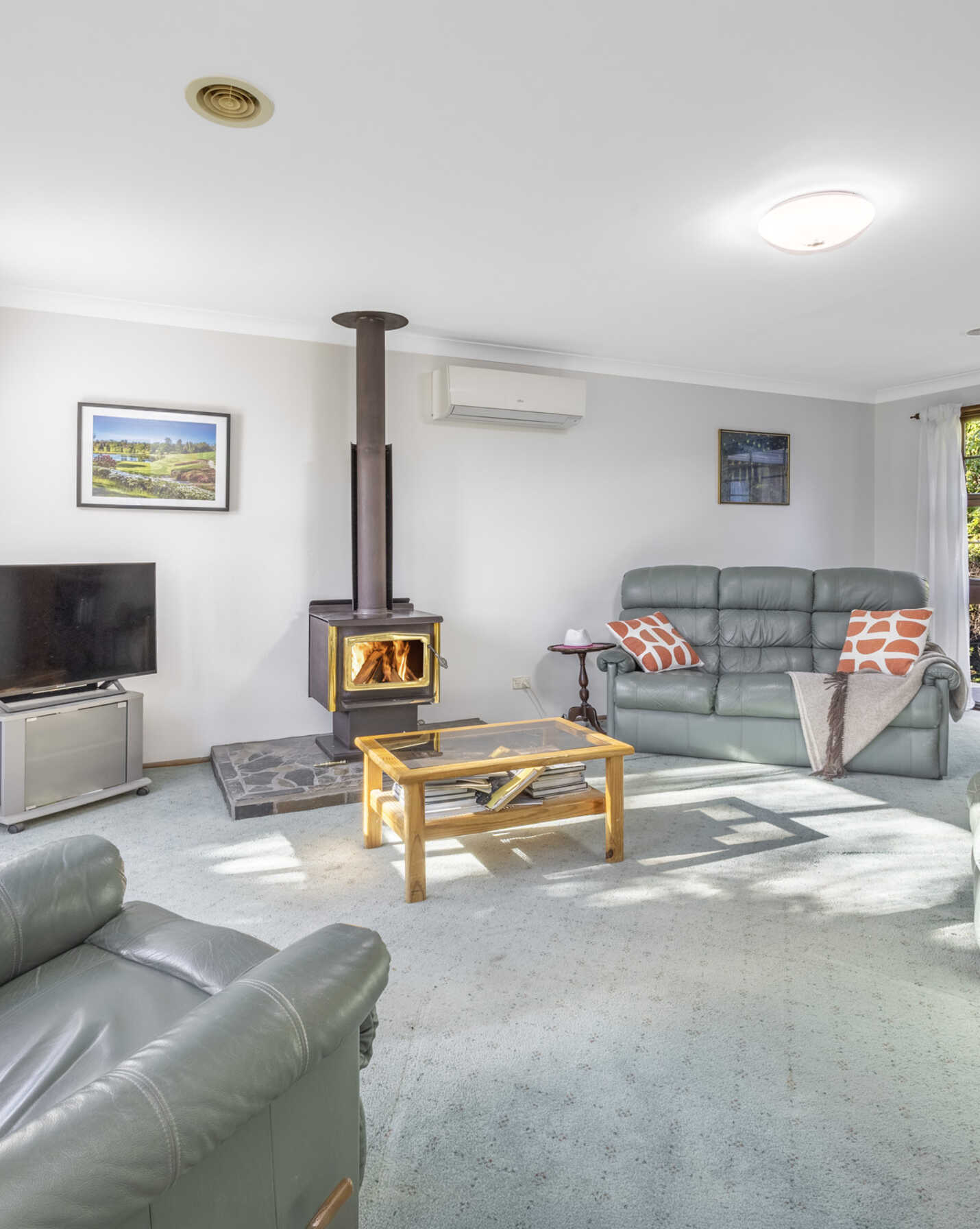 108 Hat Hill Road Blackheath, Blackheath - Thumbnail 3