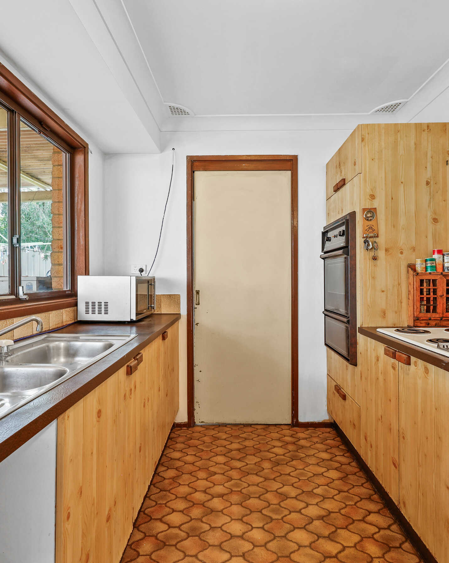 44 Woodcourt Street Ambarvale, Ambarvale - Thumbnail 6