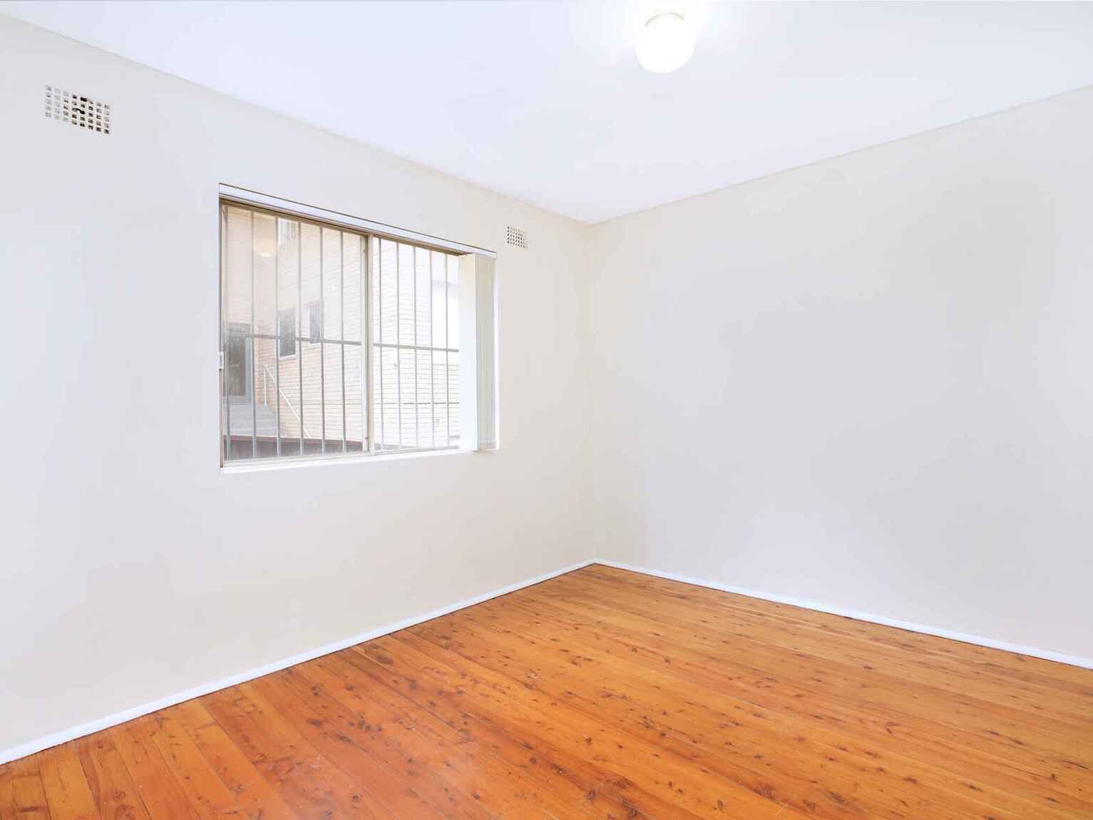 2/20 Bayley Street Marrickville