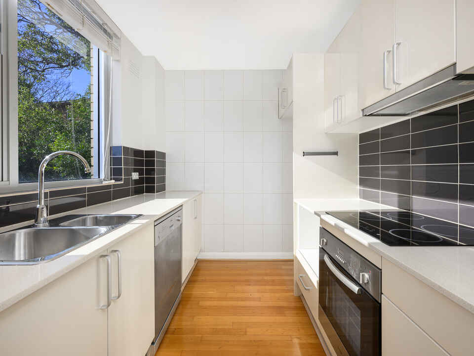 4/182 Raglan Street Mosman