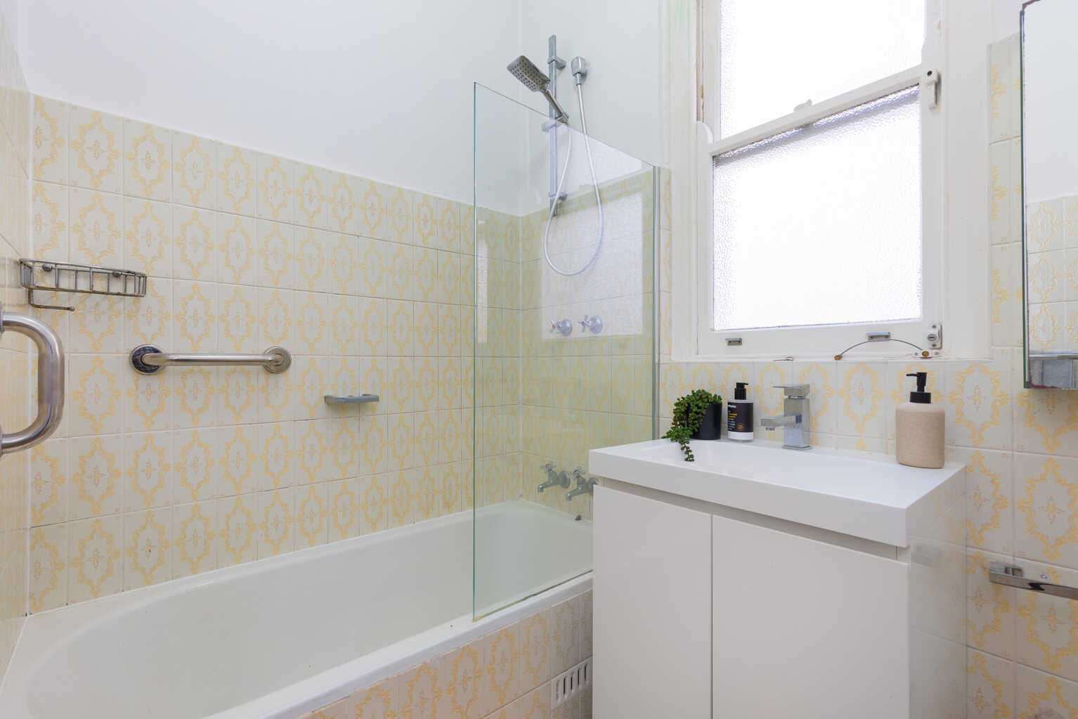 109/3-5 Greenknowe Avenue Elizabeth Bay 109/3-5 Greenknowe Avenue Elizabeth Bay