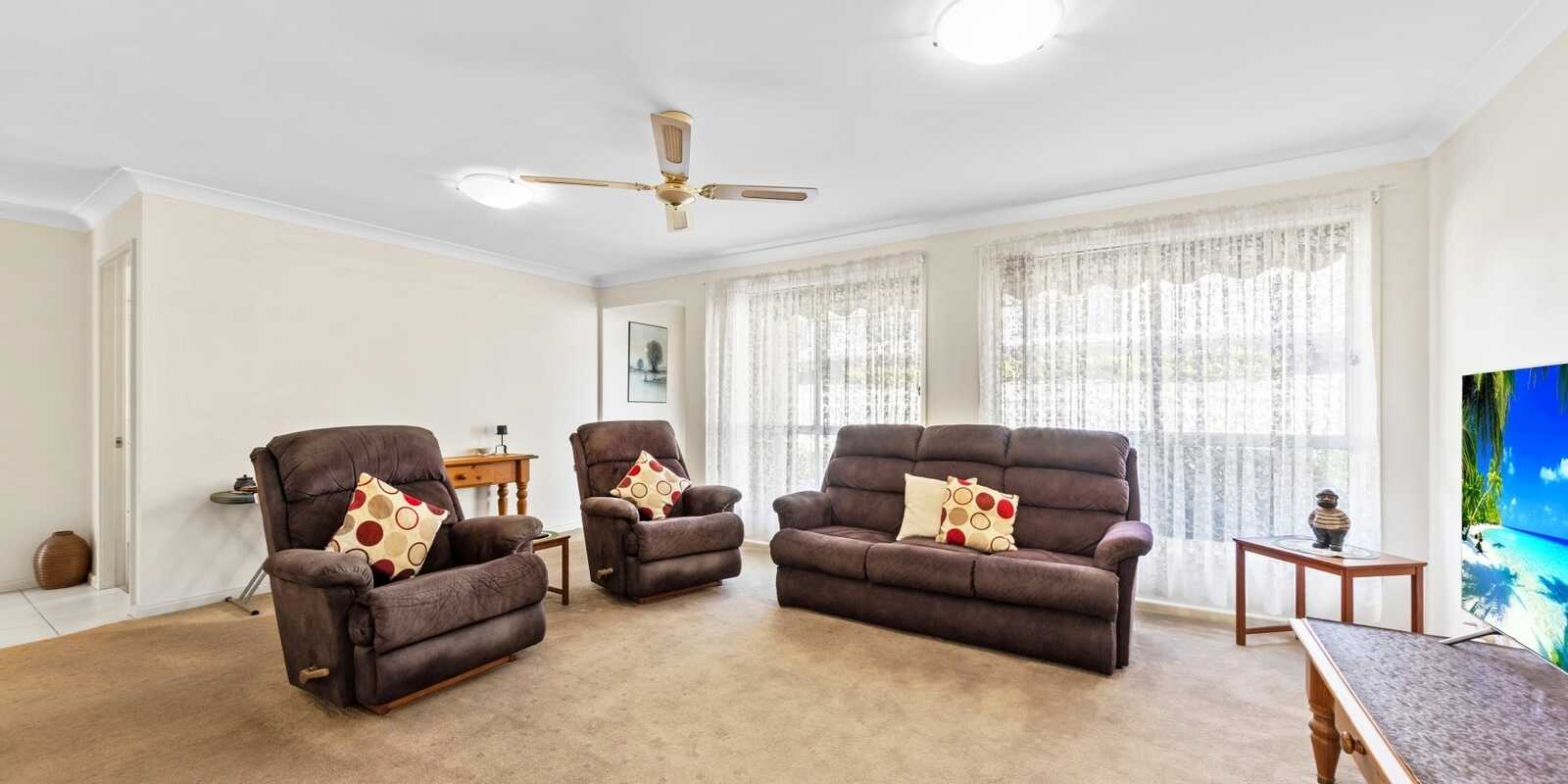 2/16 Warwick Street Blackwall 2/16 Warwick Street Blackwall