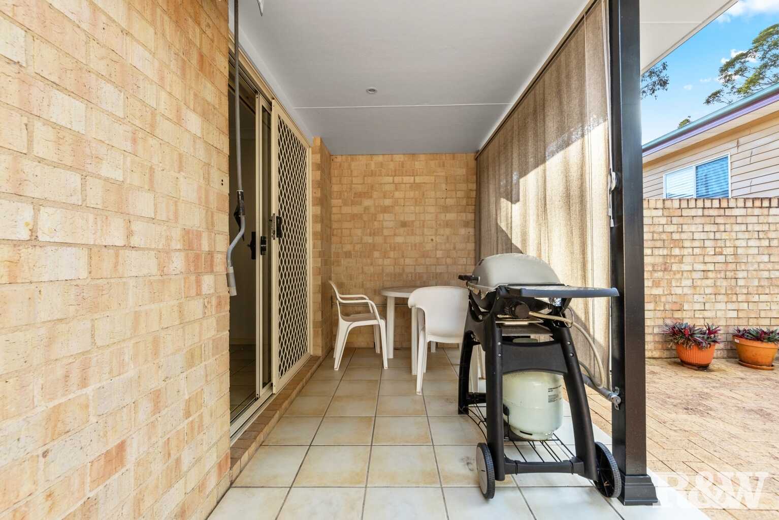 2/16 Warwick Street Blackwall 2/16 Warwick Street Blackwall