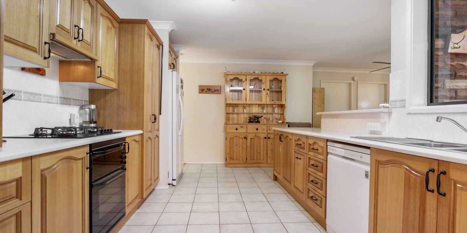 1 Tulip Place St Clair