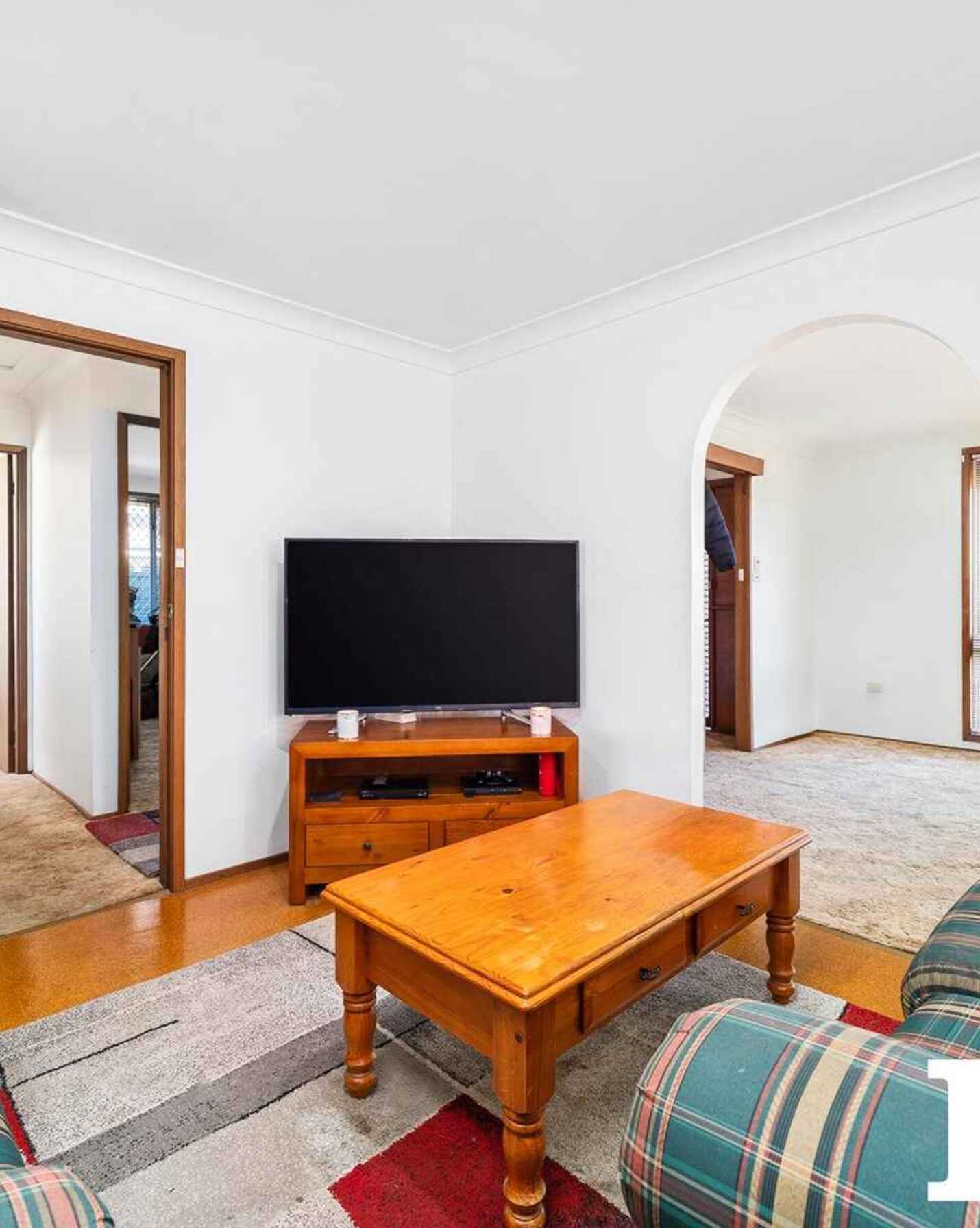 37 Kerwin Circle Hebersham, Hebersham - Thumbnail 3