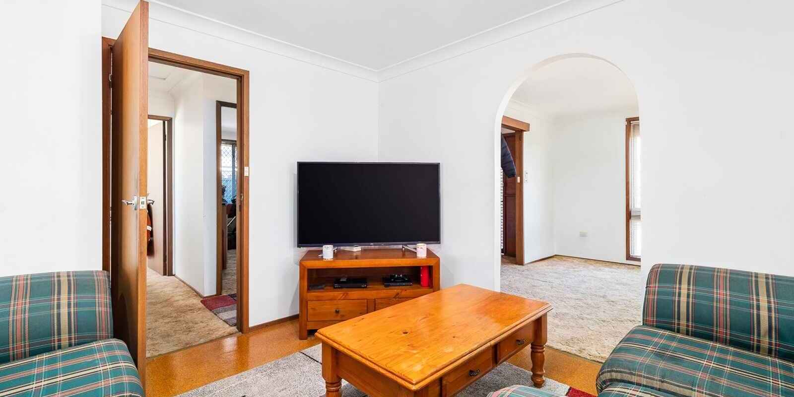 37 Kerwin Circle Hebersham