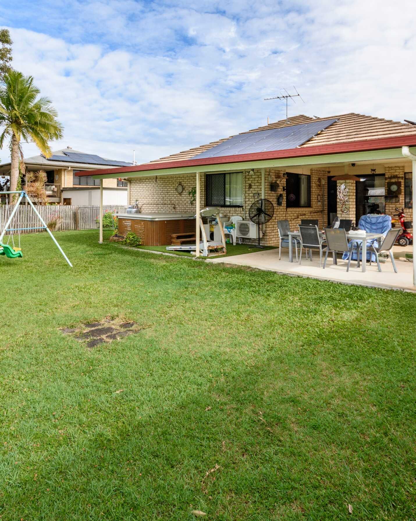 31 Fairway Court Caboolture, Caboolture - Thumbnail 2