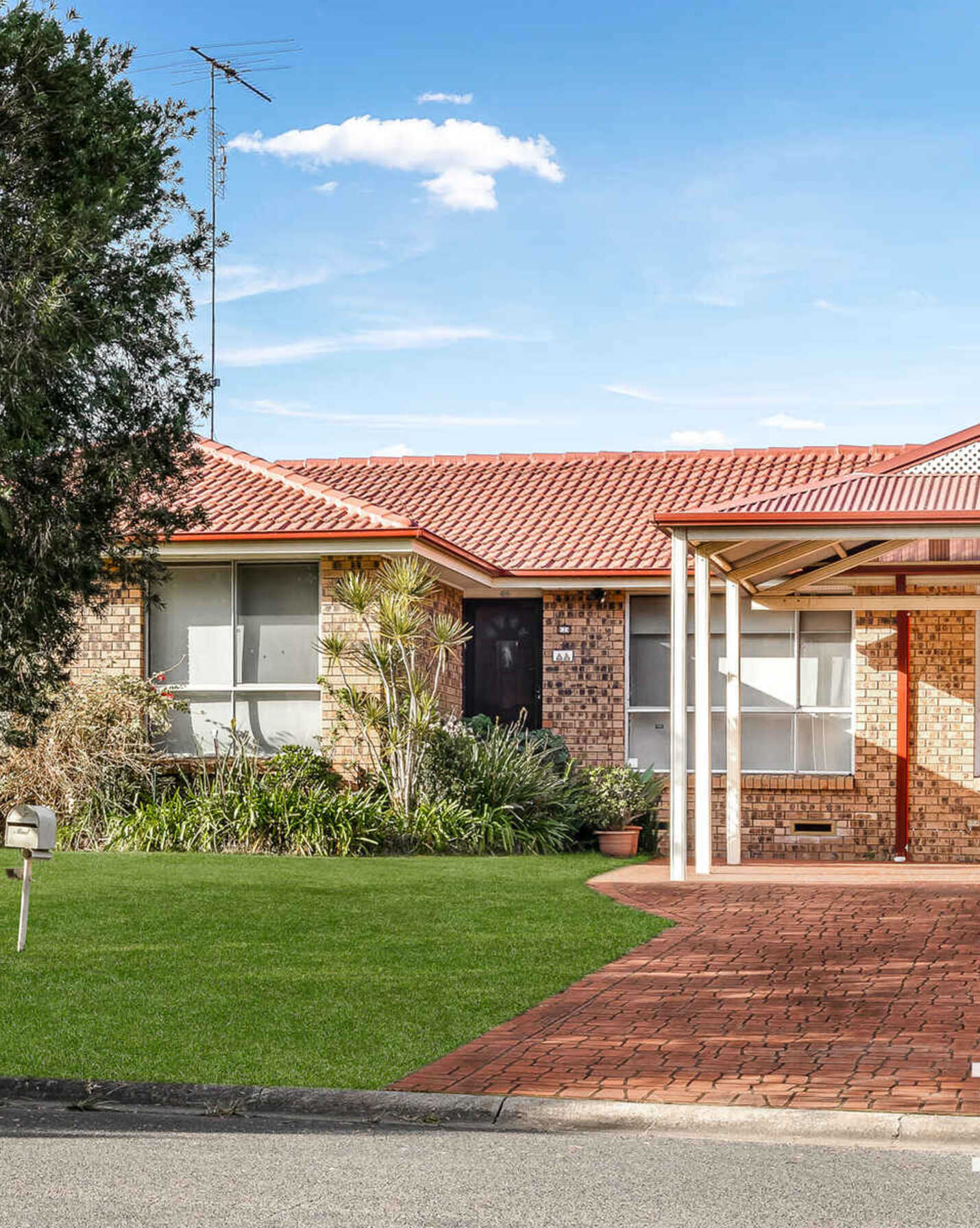 2 Pyramus Place St Clair
