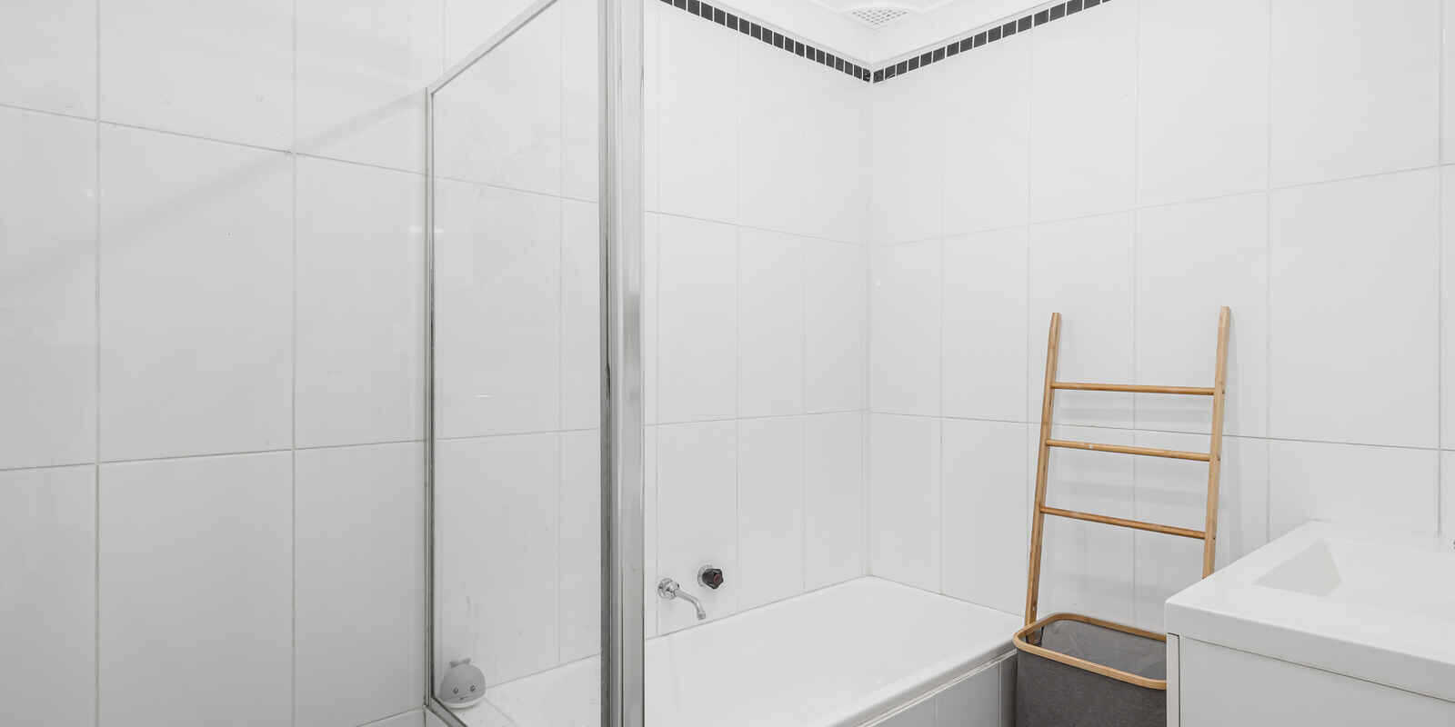 2 Pyramus Place St Clair