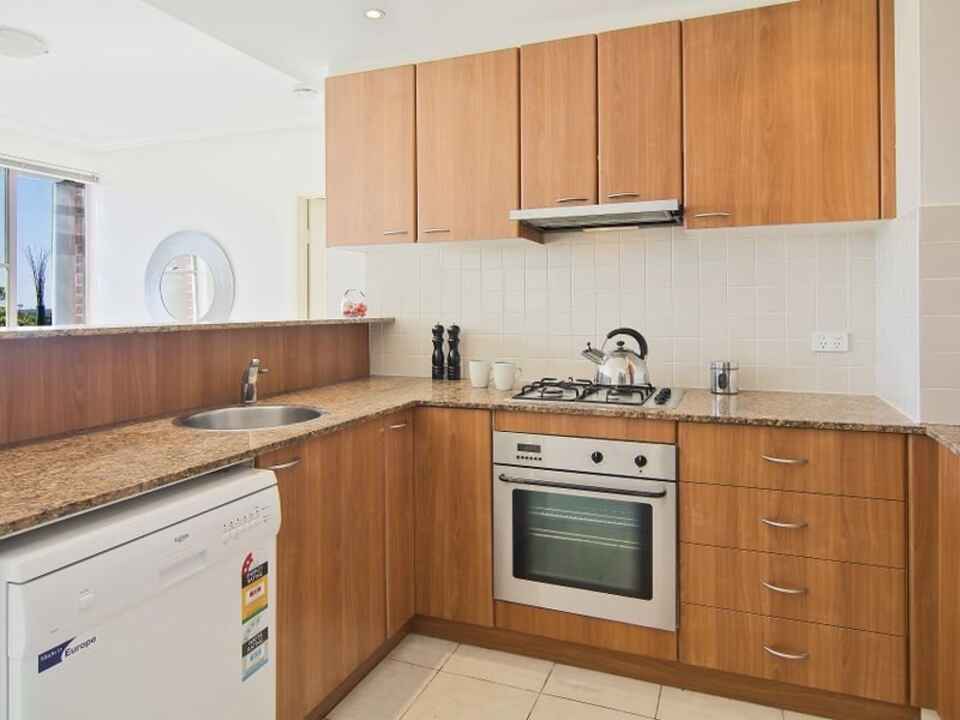 57/13 Ernest Street Crows Nest