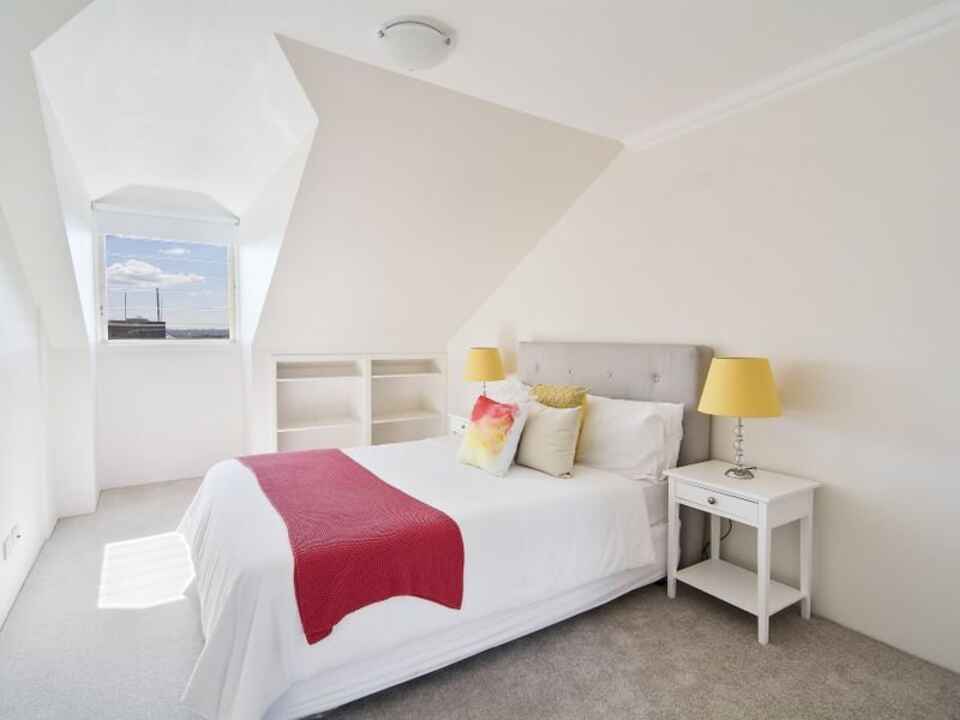 57/13 Ernest Street Crows Nest