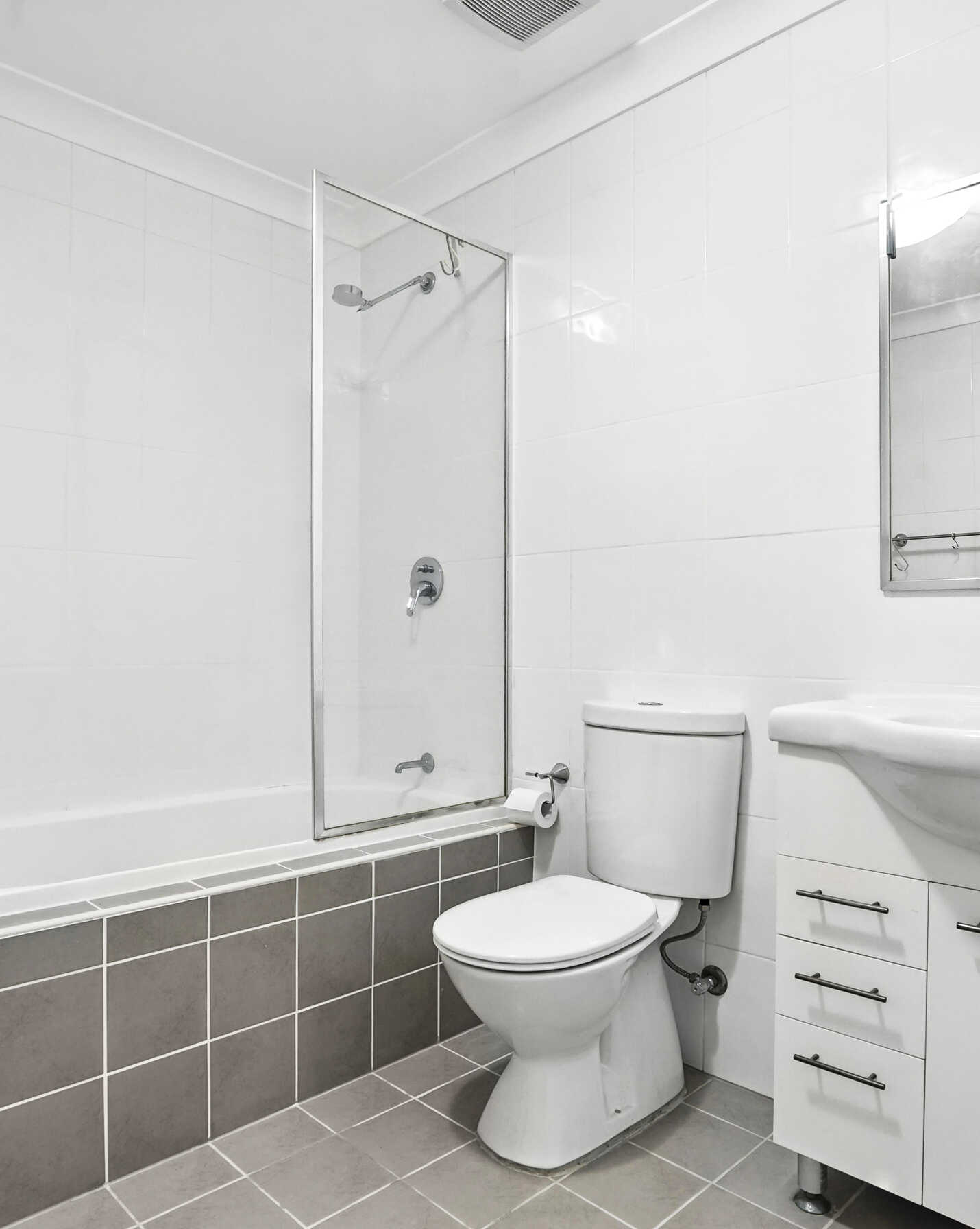 15/20-22 Fourth Avenue Blacktown, Blacktown - Thumbnail 5