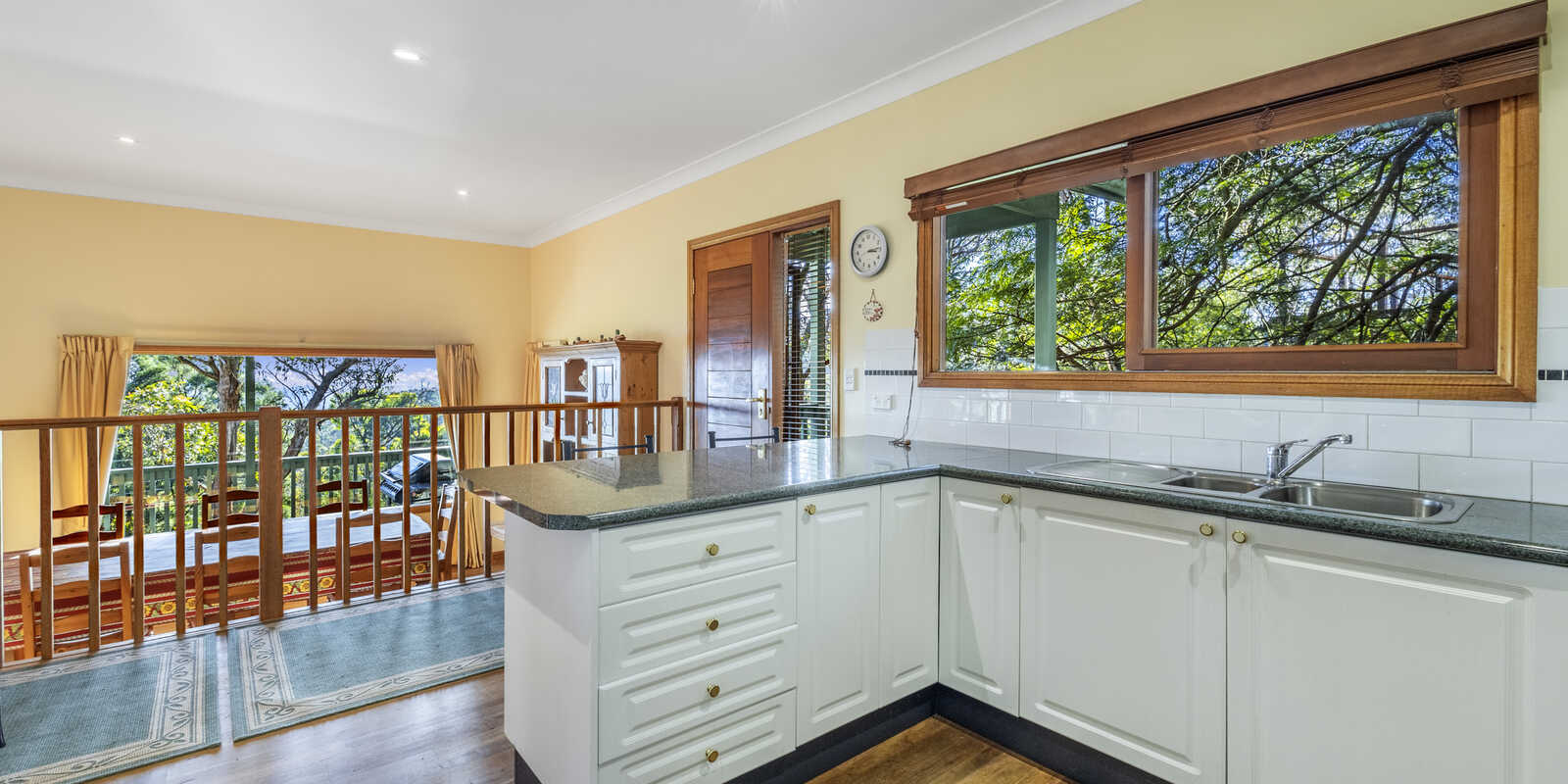 10 Innes Road Mount Victoria 10 Innes Road Mount Victoria