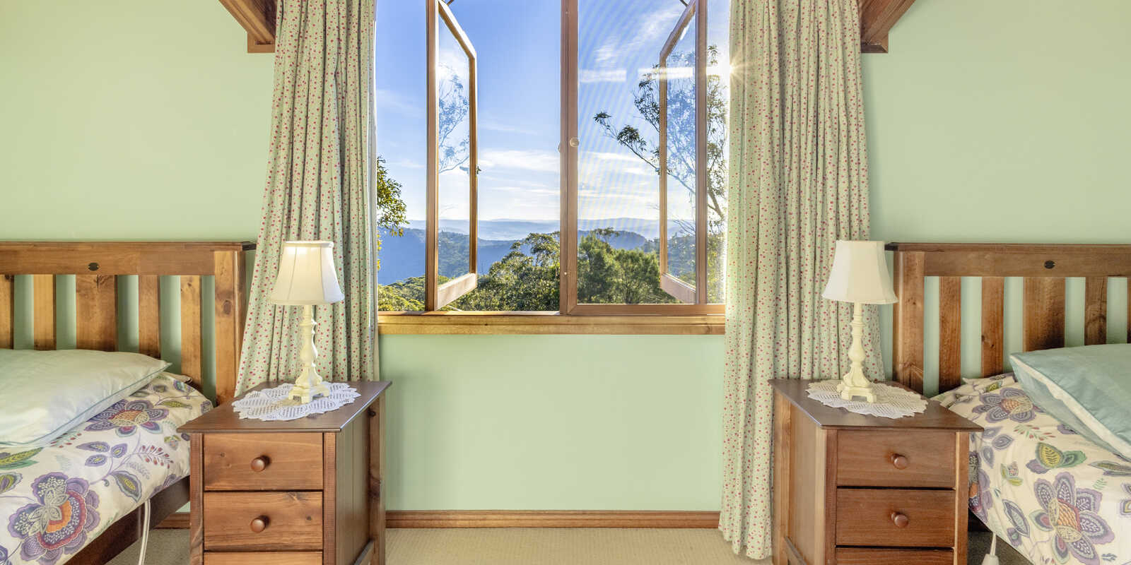 10 Innes Road Mount Victoria 10 Innes Road Mount Victoria