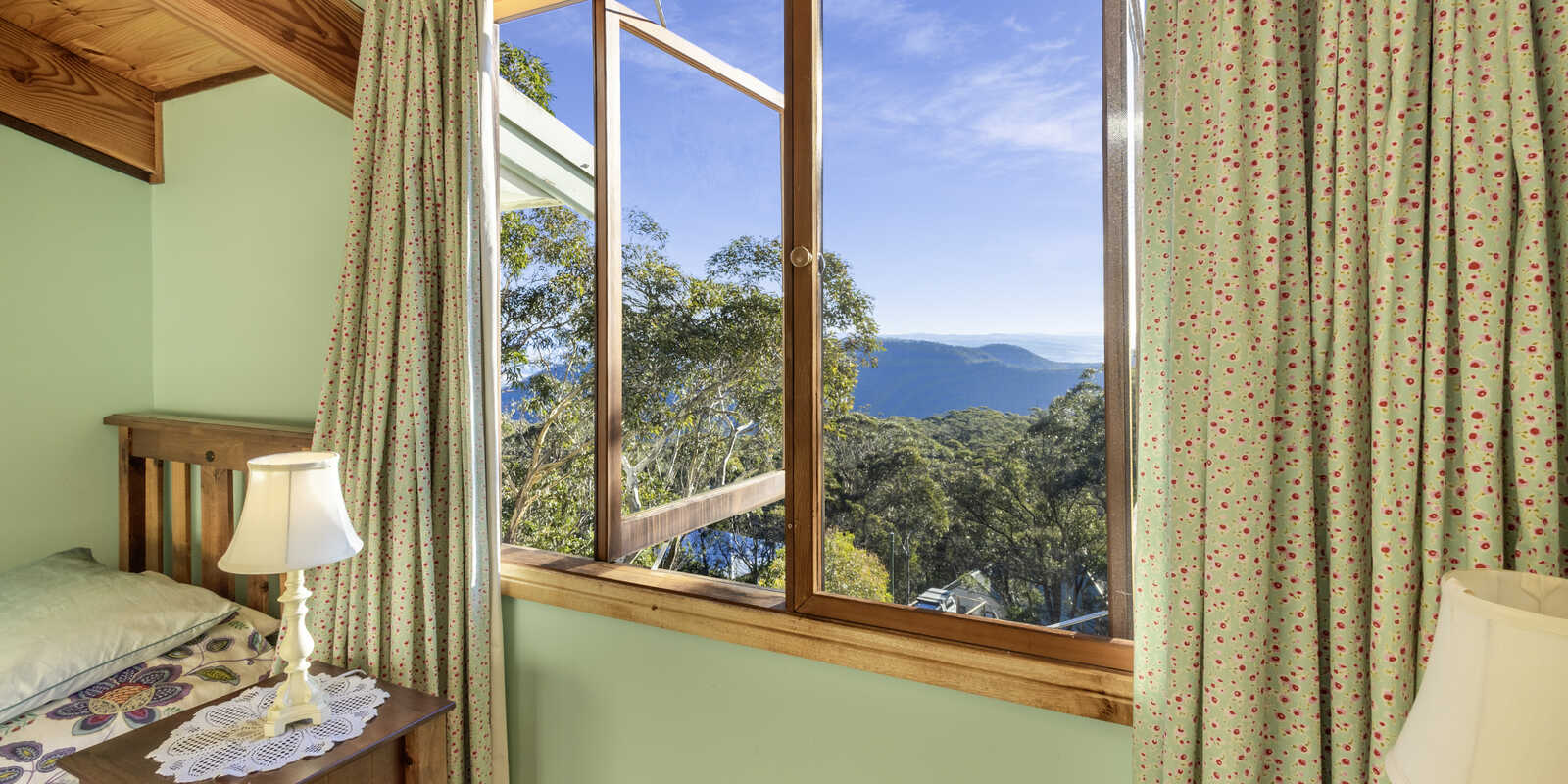 10 Innes Road Mount Victoria 10 Innes Road Mount Victoria