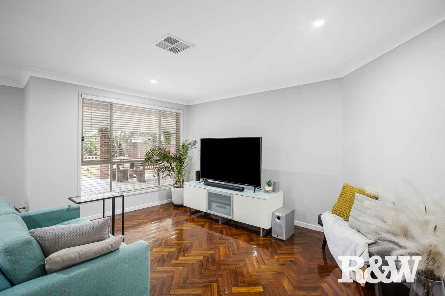 7 Mackillop Place Erskine Park
