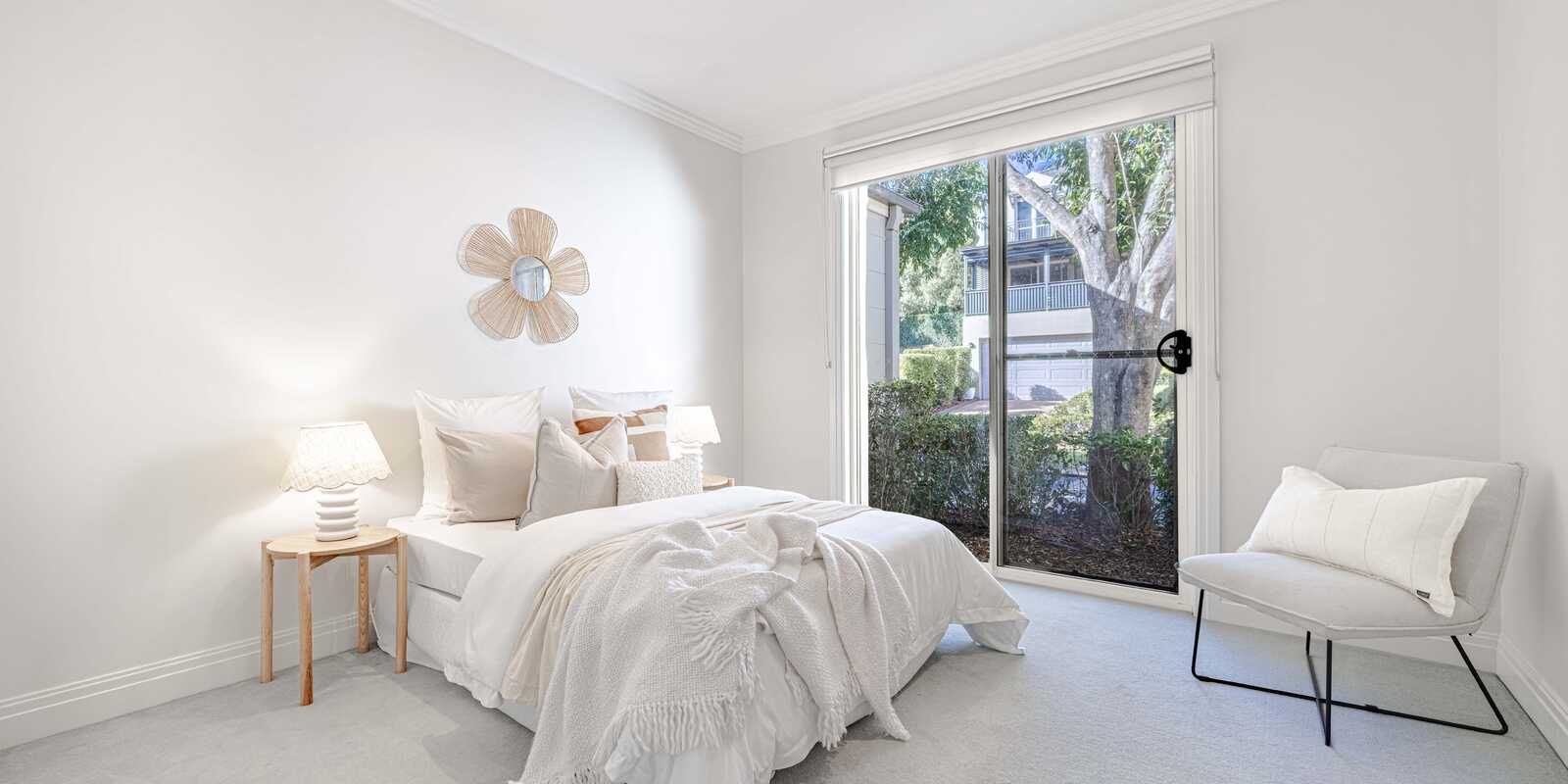 13 JANE JARVIS WAY Macquarie Links 13 JANE JARVIS WAY Macquarie Links