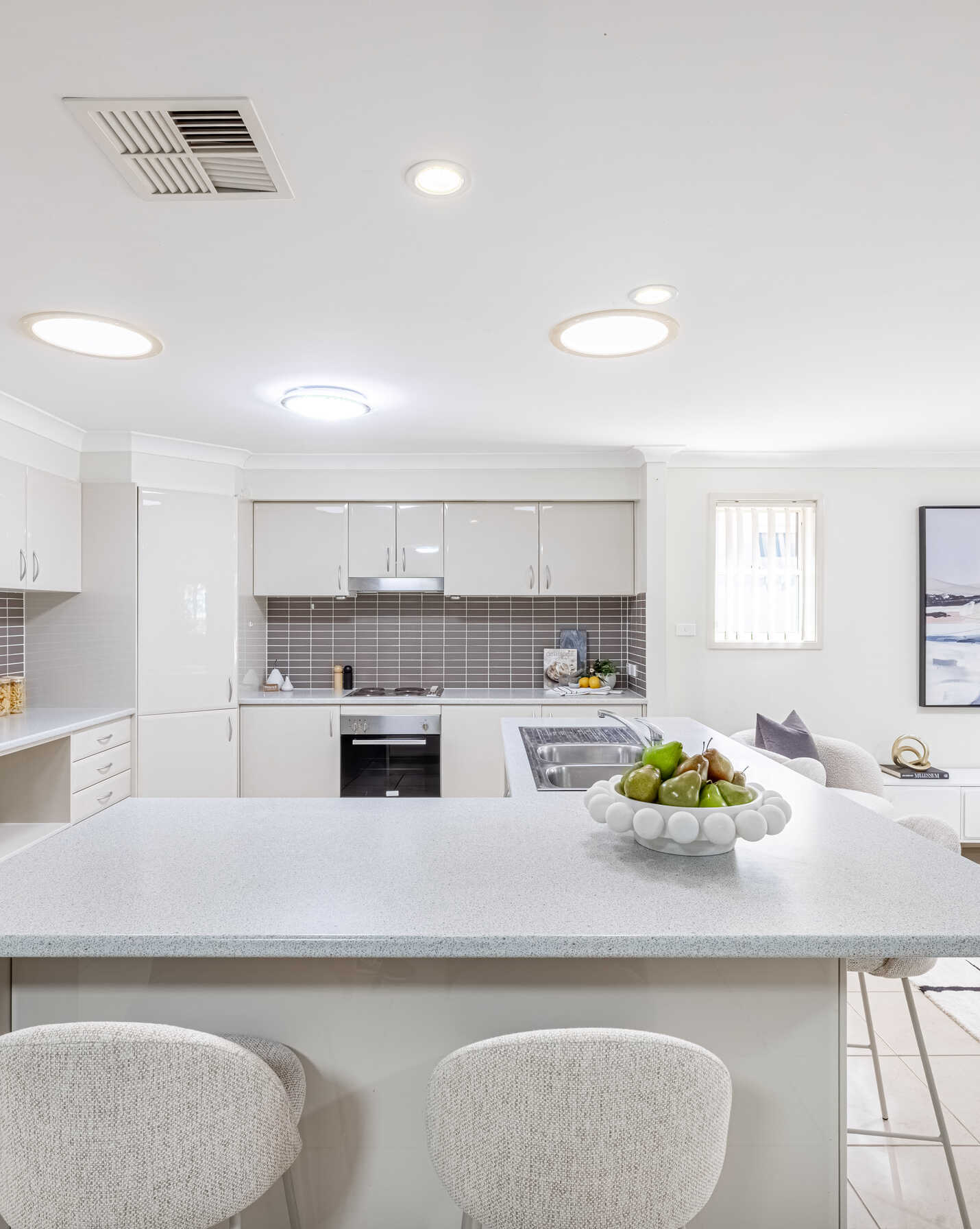 24 MATTHEWS SQUARE Ingleburn, Ingleburn - Thumbnail 2