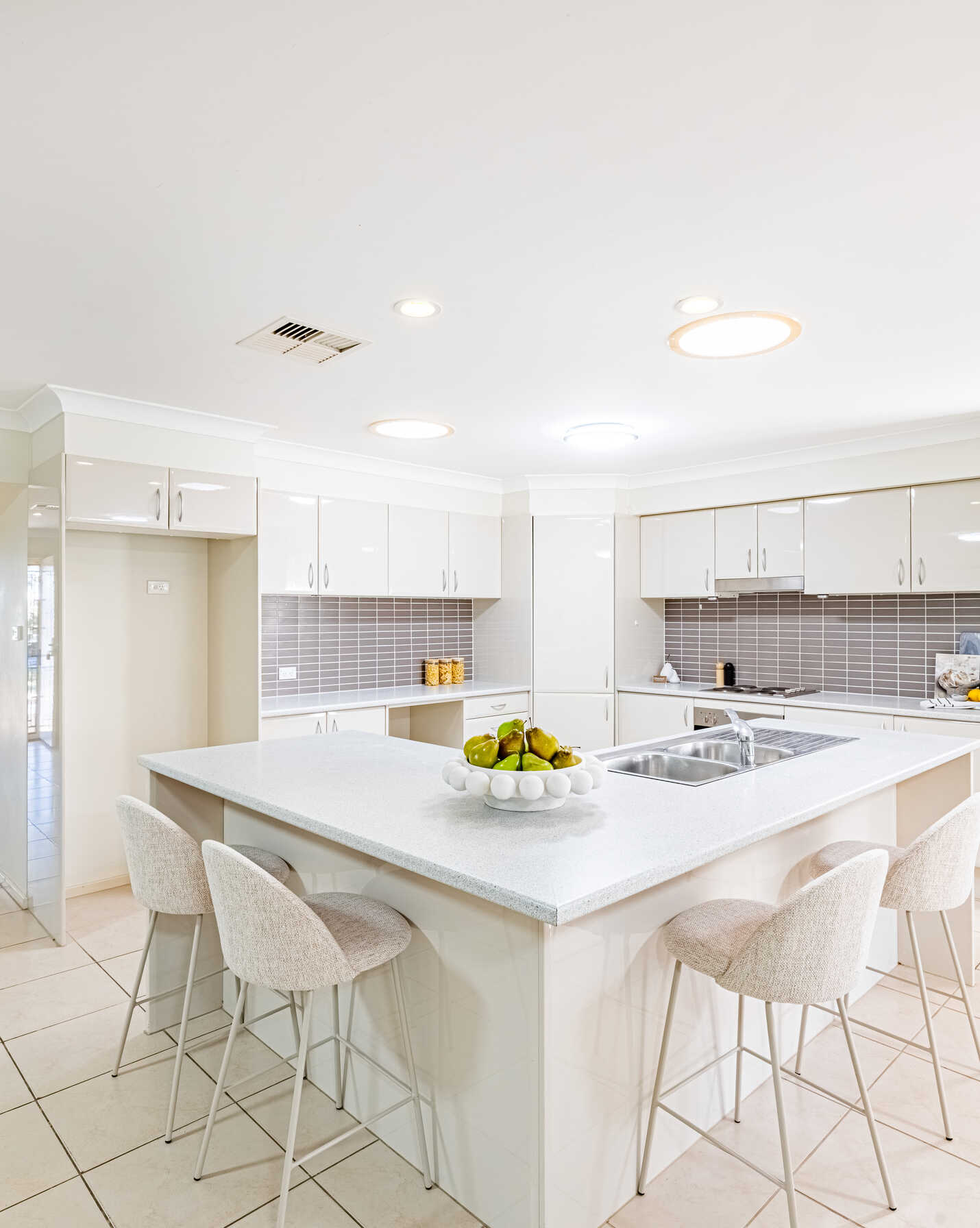 24 MATTHEWS SQUARE Ingleburn, Ingleburn - Thumbnail 4
