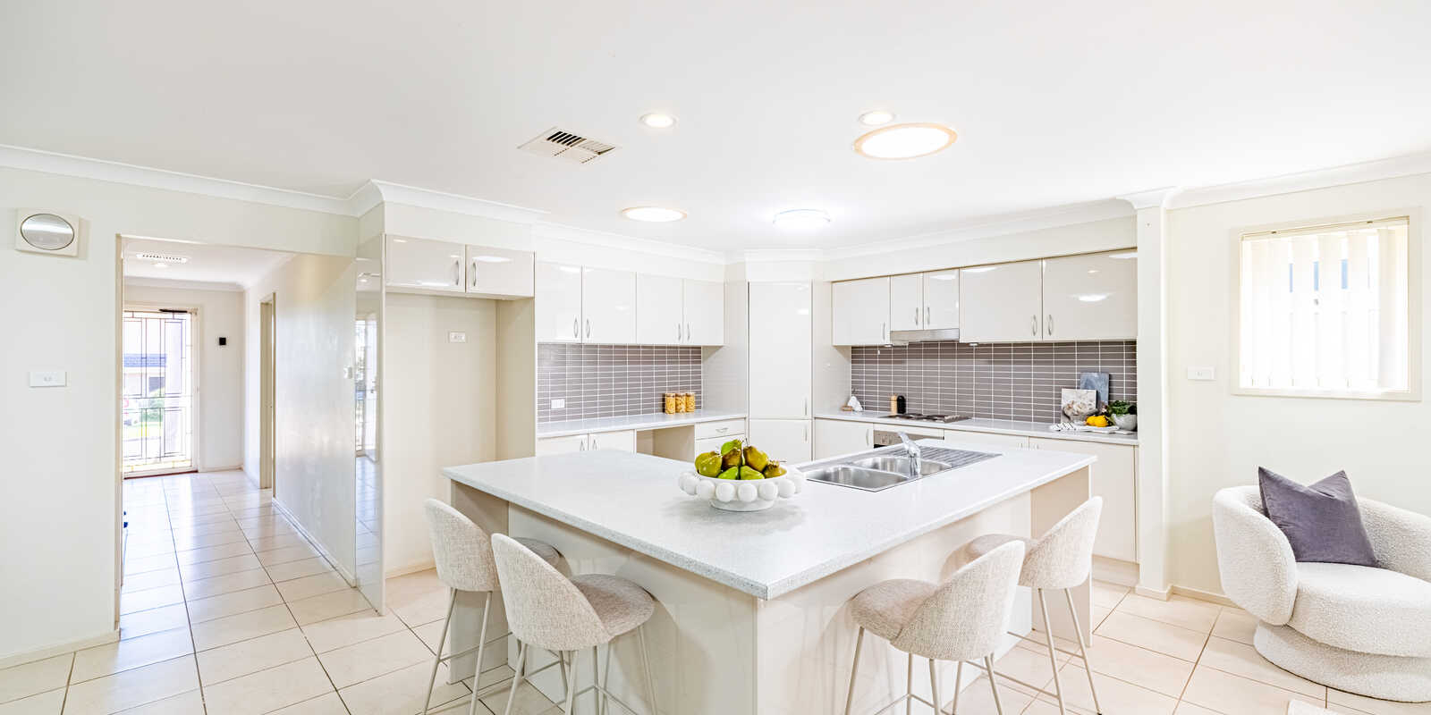 24 MATTHEWS SQUARE Ingleburn 24 MATTHEWS SQUARE Ingleburn