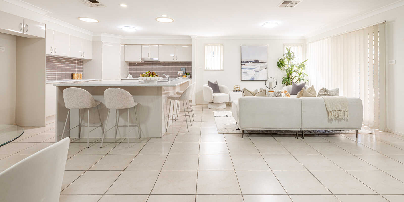24 MATTHEWS SQUARE Ingleburn 24 MATTHEWS SQUARE Ingleburn