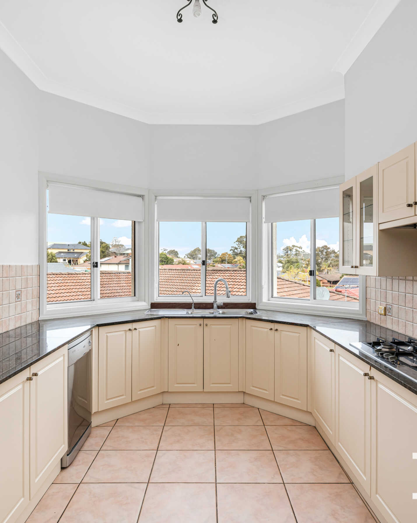 27 Explorers Way St Clair, Clair - Thumbnail 4