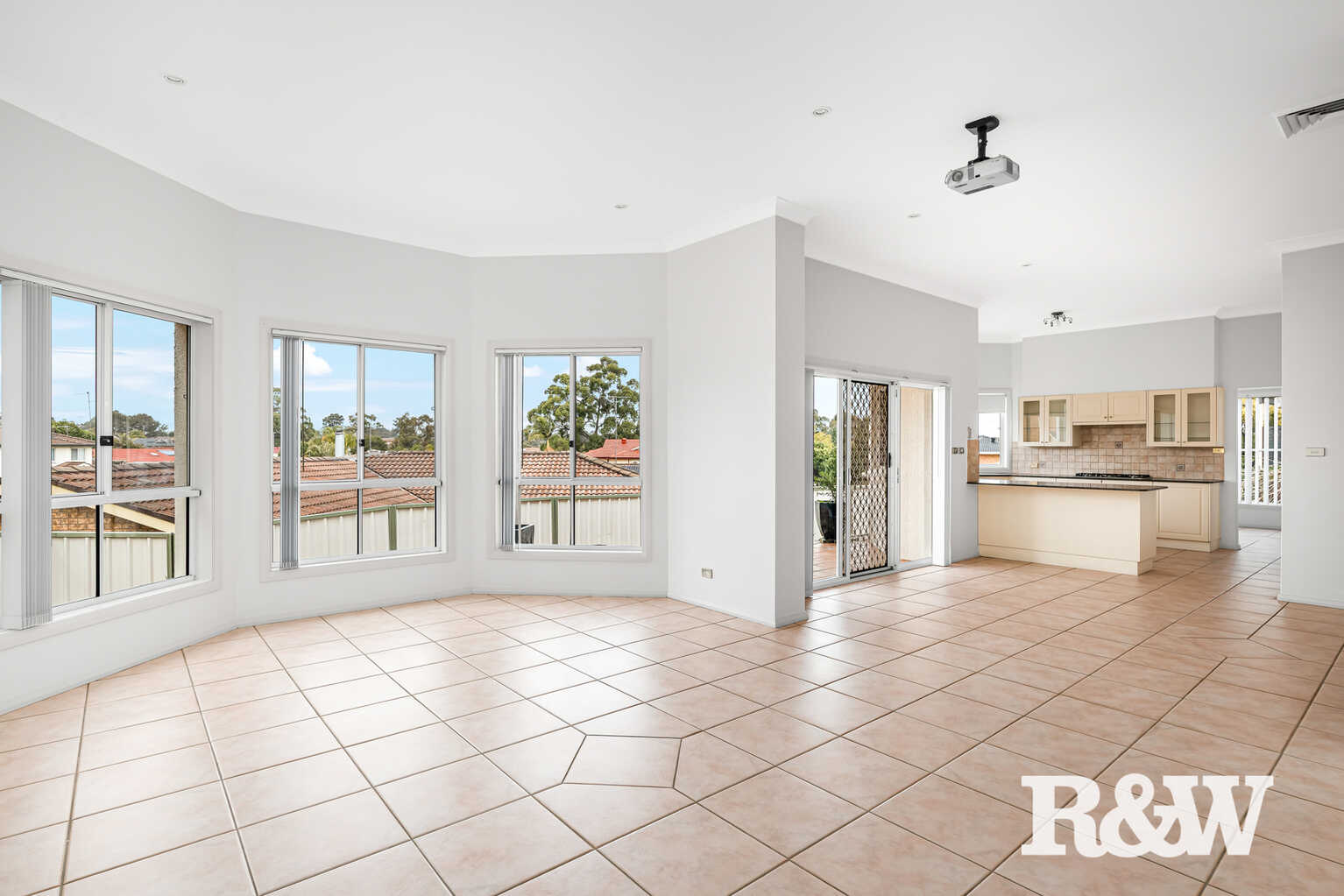 27 Explorers Way St Clair 27 Explorers Way St Clair