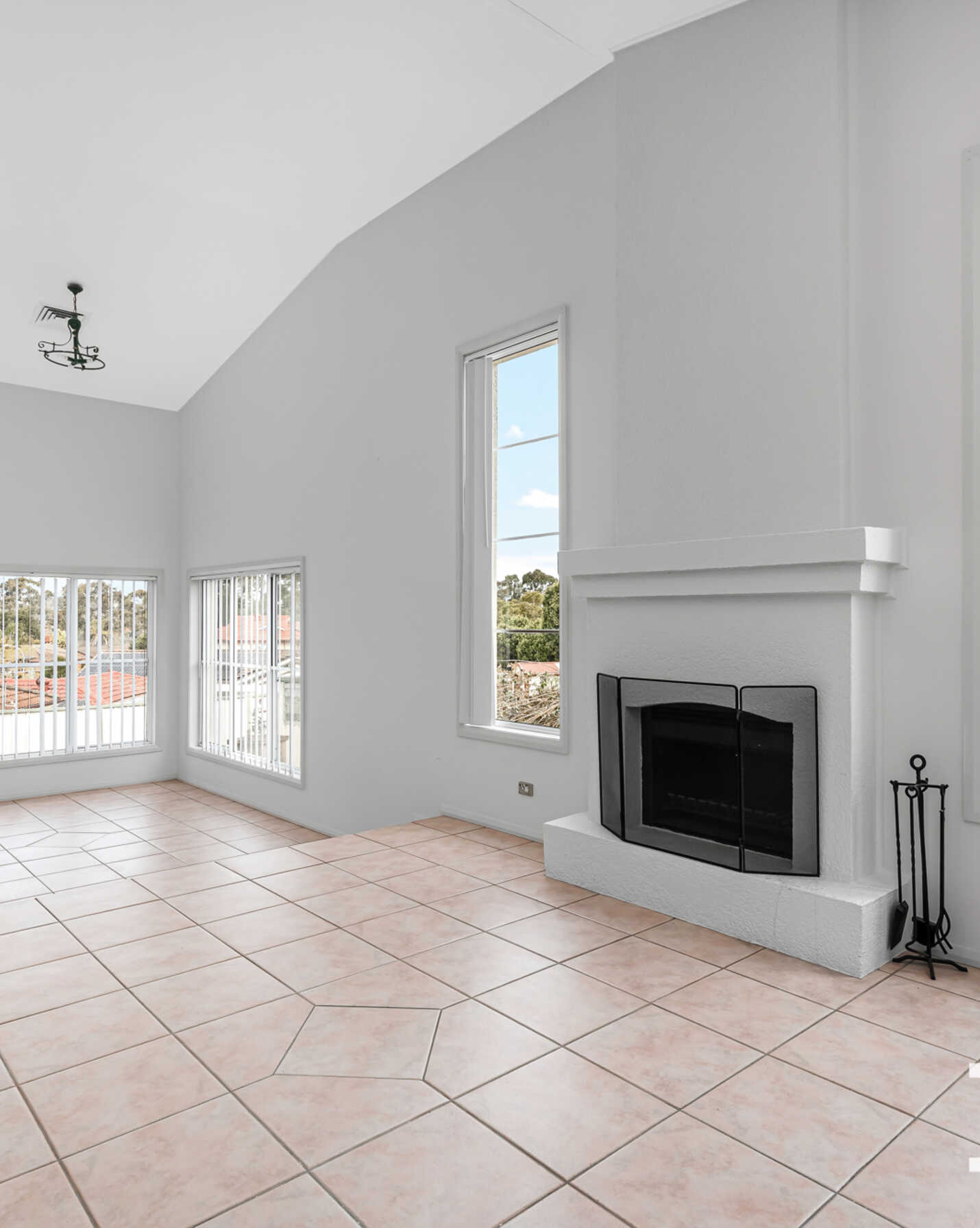 27 Explorers Way St Clair, Clair - Thumbnail 8