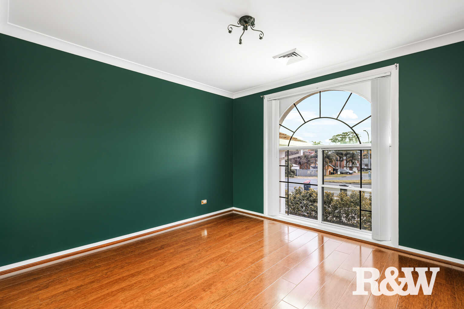 27 Explorers Way St Clair 27 Explorers Way St Clair