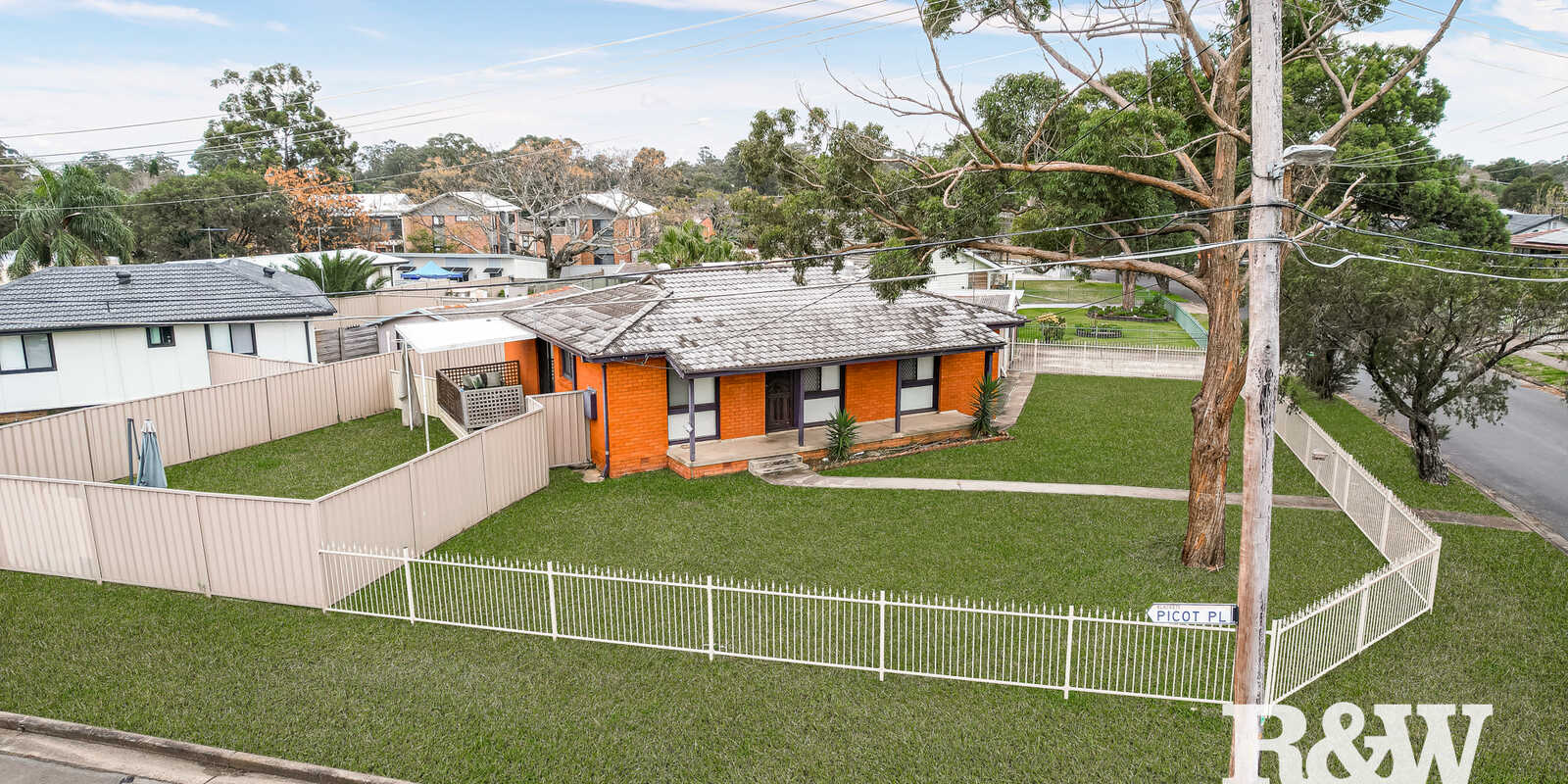 27 Niland Crescent Blackett 27 Niland Crescent Blackett