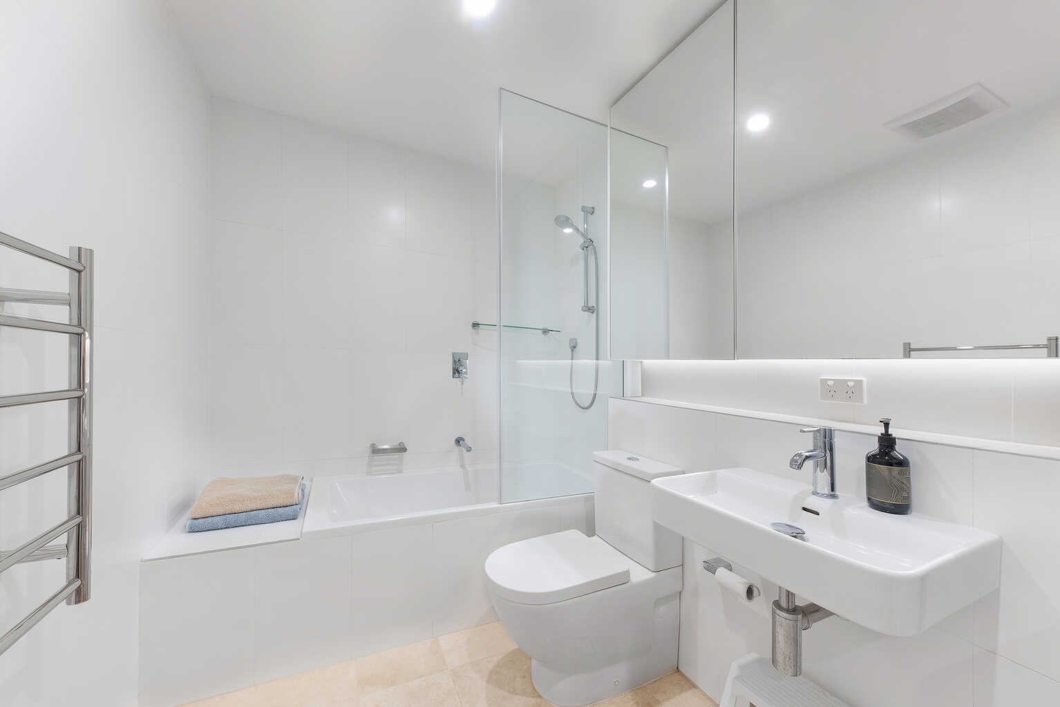 102/2 Hazelbank Place North Sydney 102/2 Hazelbank Place North Sydney