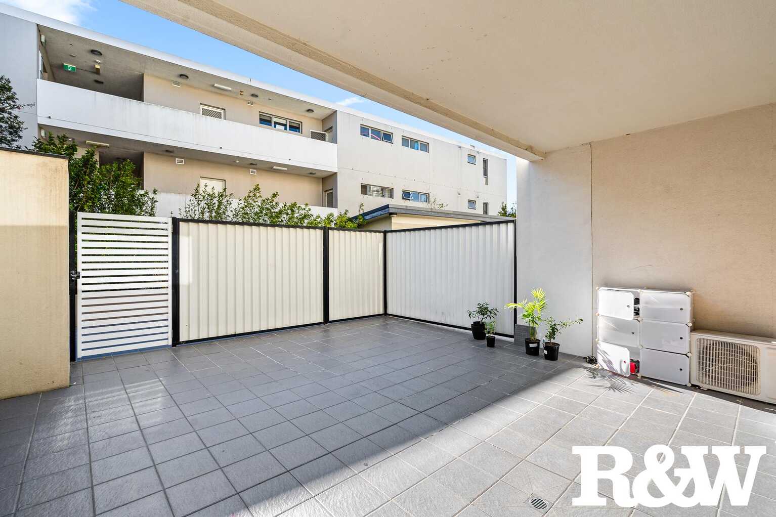 2/13-15 Lydbrook Street Westmead 2/13-15 Lydbrook Street Westmead