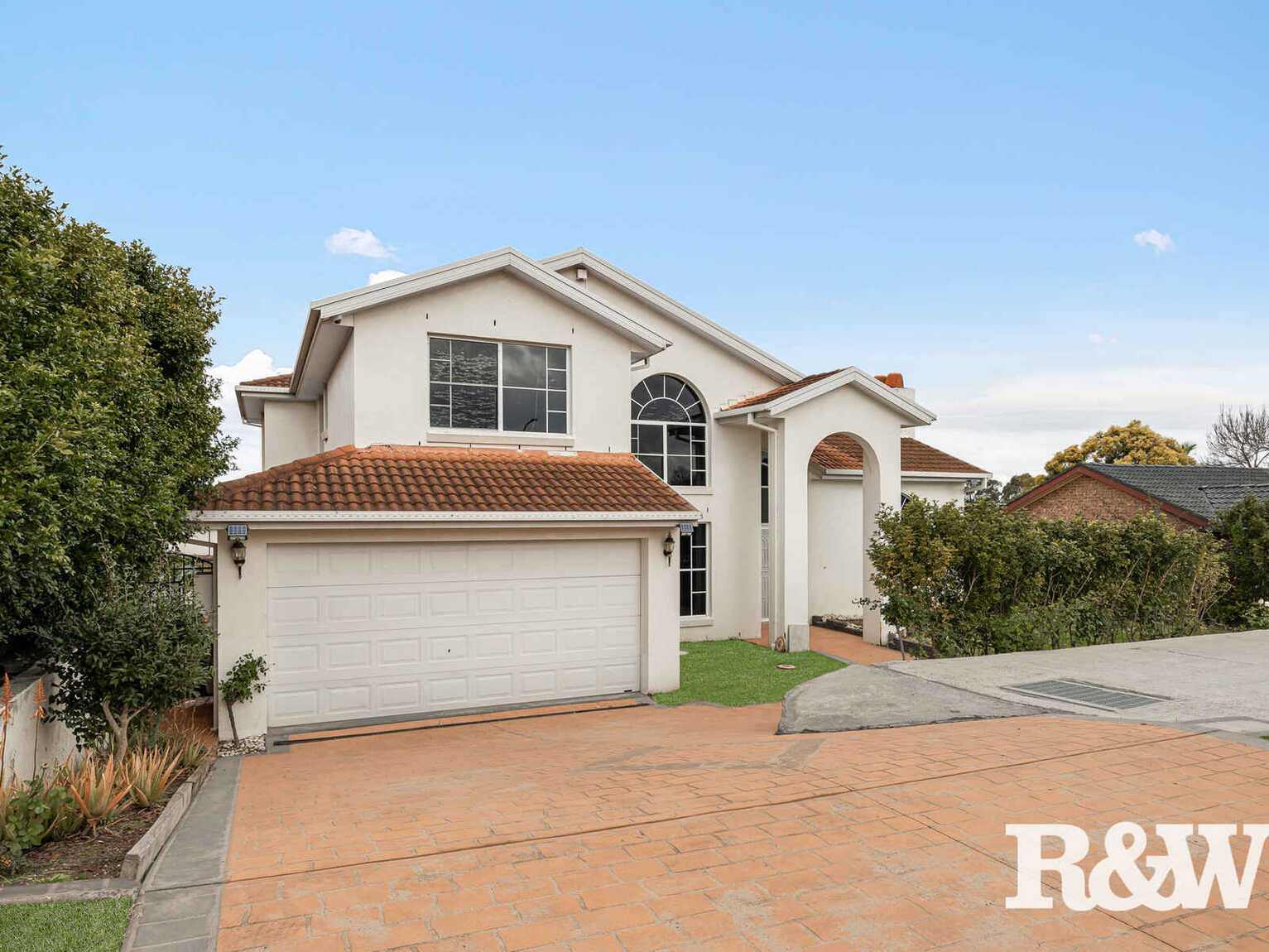 27 Explorers Way St Clair