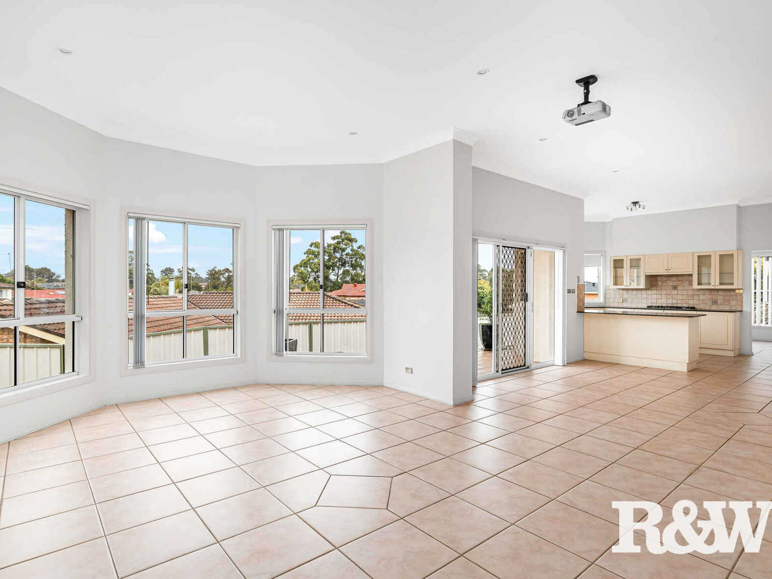 27 Explorers Way St Clair