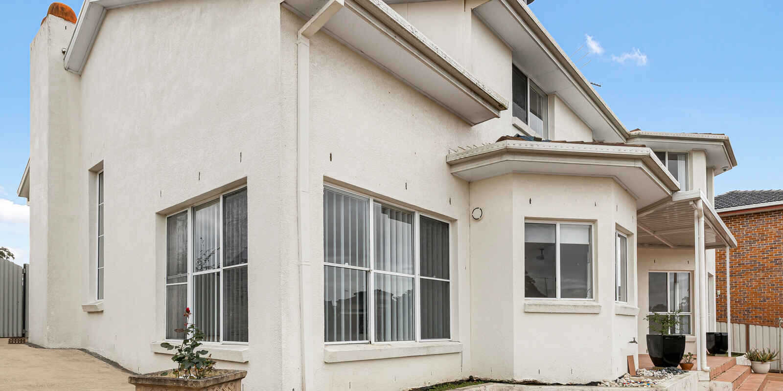 27 Explorers Way St Clair