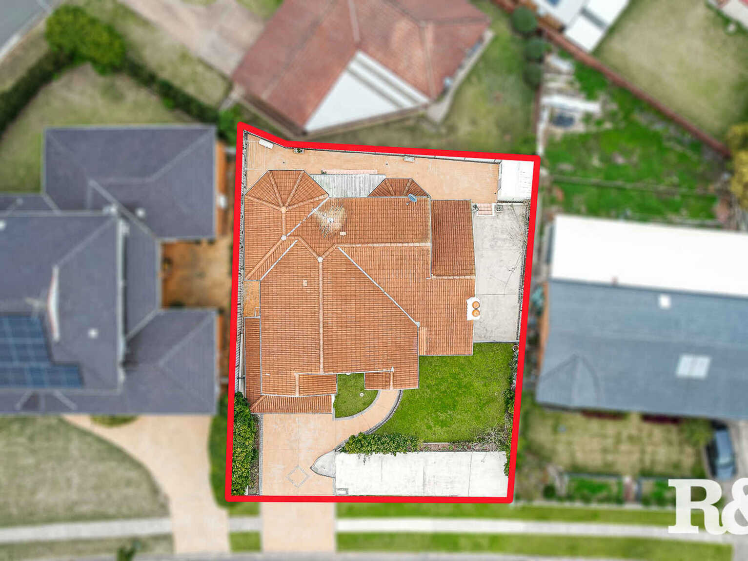 27 Explorers Way St Clair