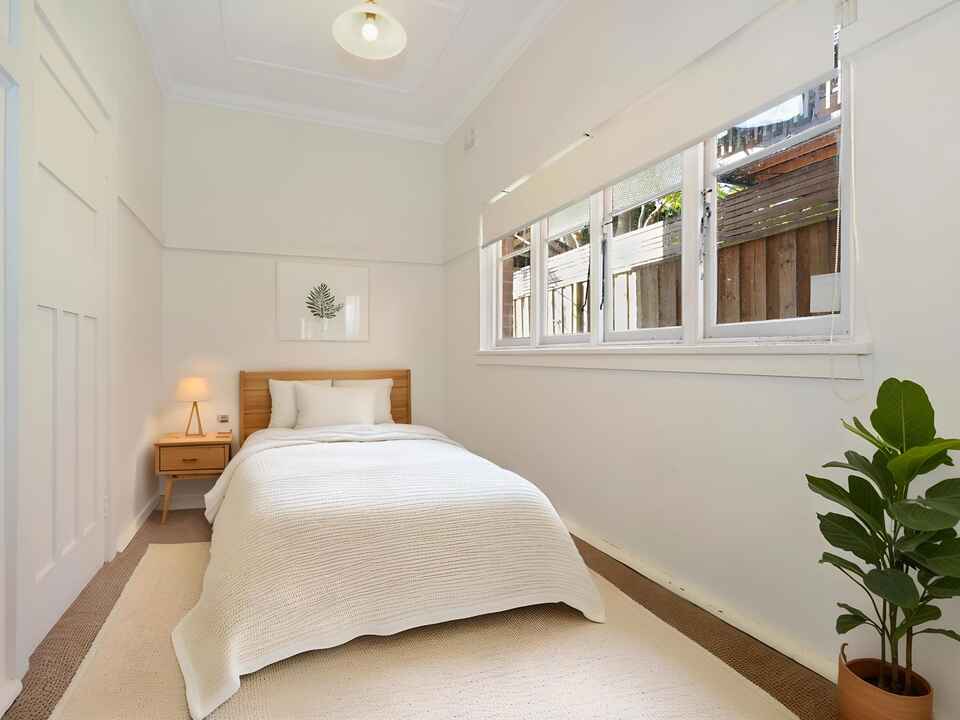 2/79 Oakley Road North Bondi