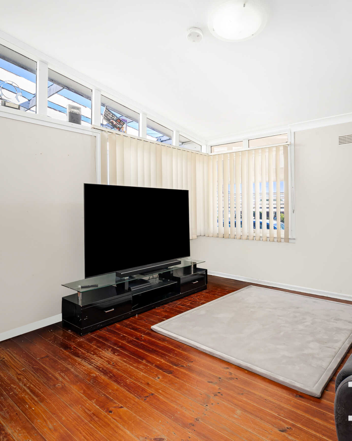 8 Hales Place Blackett, Blackett - Thumbnail 5