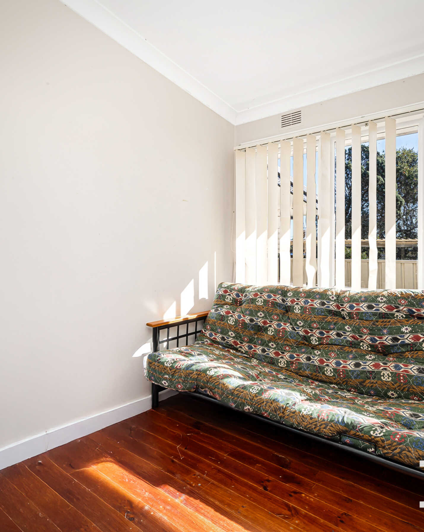 8 Hales Place Blackett, Blackett - Thumbnail 7