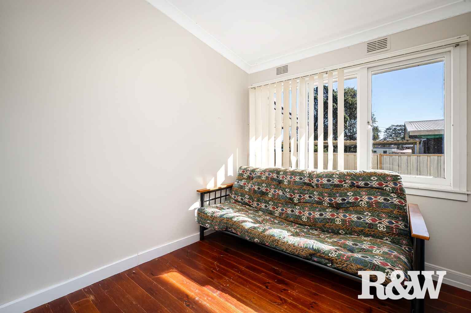 8 Hales Place Blackett 8 Hales Place Blackett